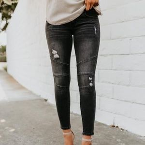 Grey Piped Frayed Skinnies - Size 9